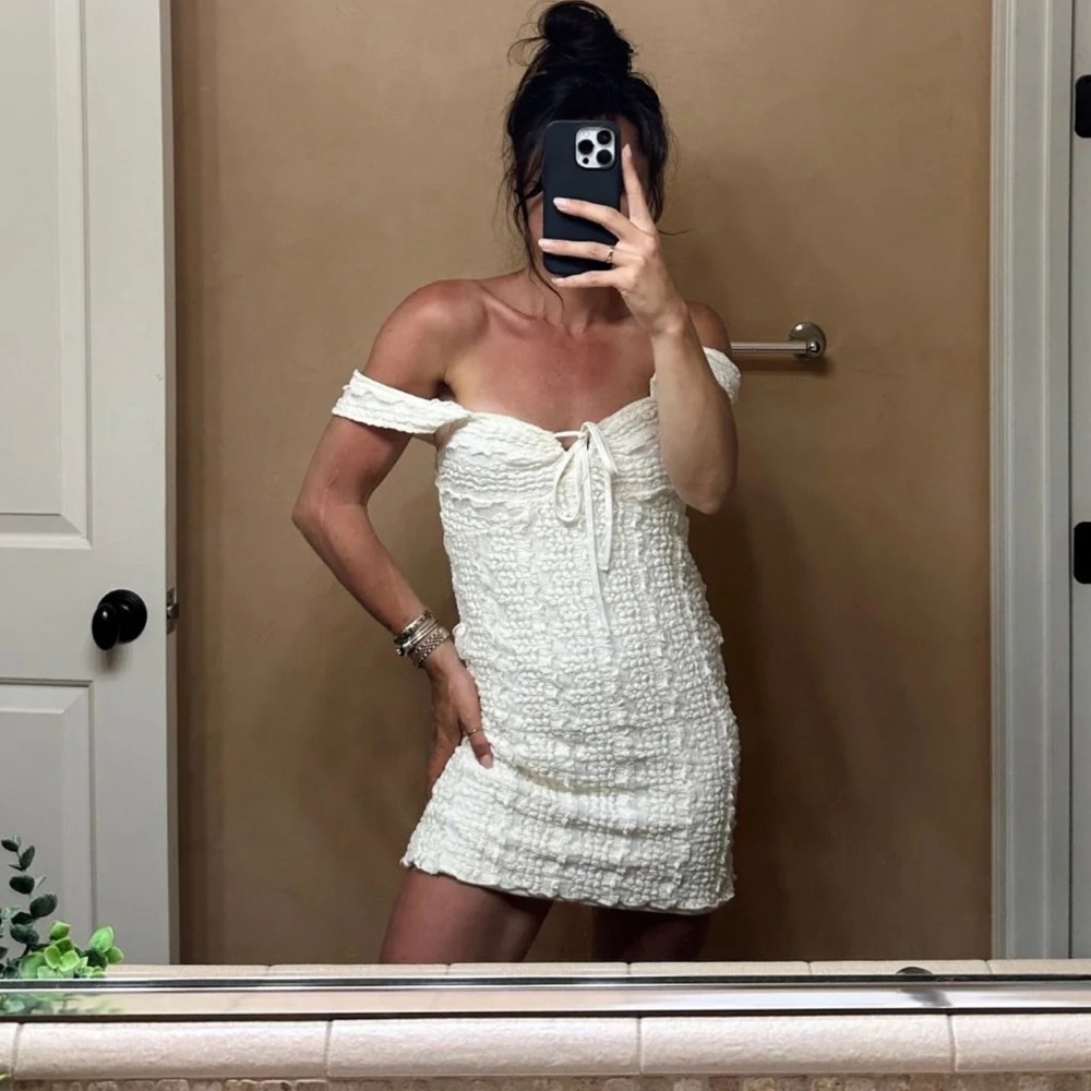 Dress - Picture 2 of 3